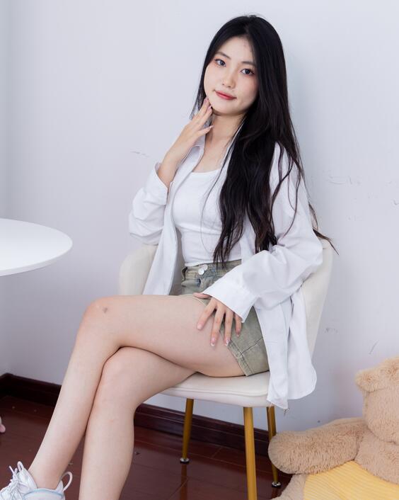 鐘愛寶圖片